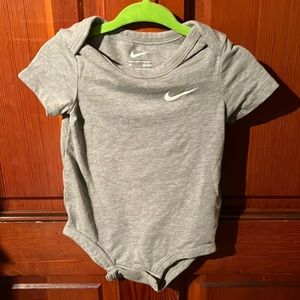 Nike Mini Me Bodysuit 9 months